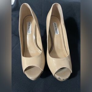Steve Madden taupe heels